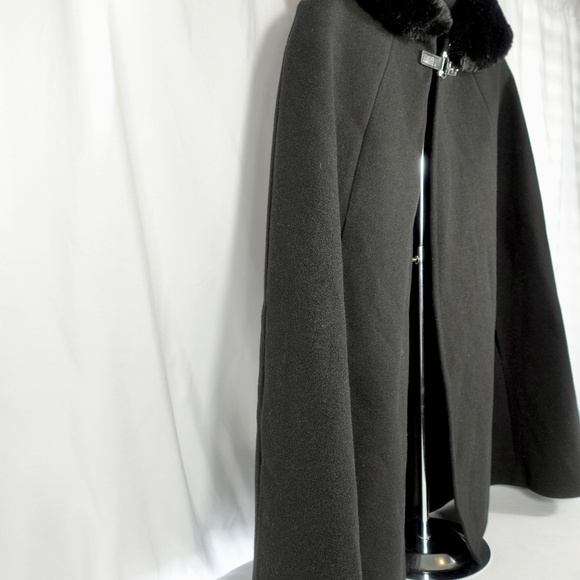 Apt. 9 Women's Faux Fur Collar Cape Coat in Black - One Size - Picture 5 of 10
